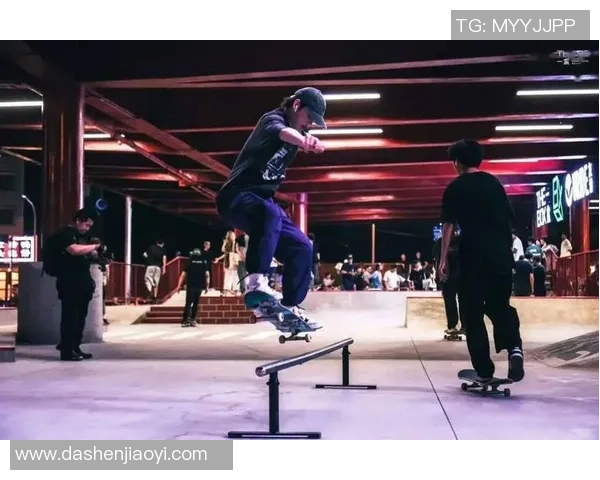 武汉滑板队的精神与文化探索:滑板运动在城市中的新生力量 武汉滑板队的精神与文化探索:滑板运动在城市中的新生力量